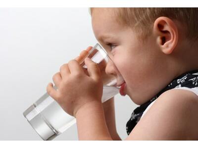 Як якість води впливає на здоров'я ваших дітей?